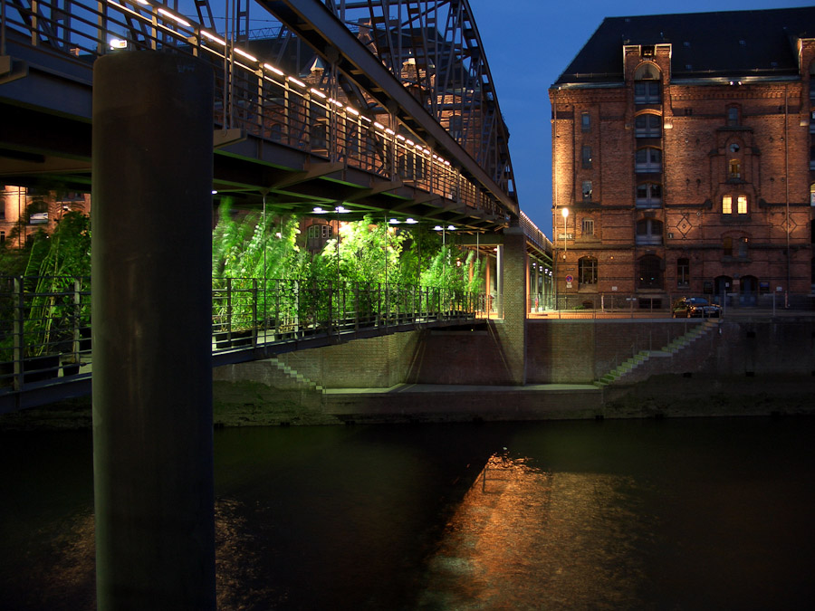 Nächtliche Lichtspiele im Hafen...